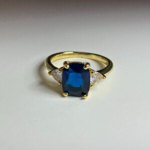 Beautiful Sapphire Colour Ring